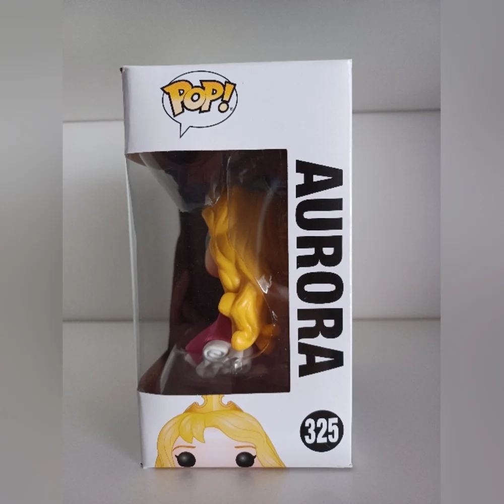 Disney Princess‎ Aurora Sleeping Beauty 325 Vinyl Figure Funko Pop Collection